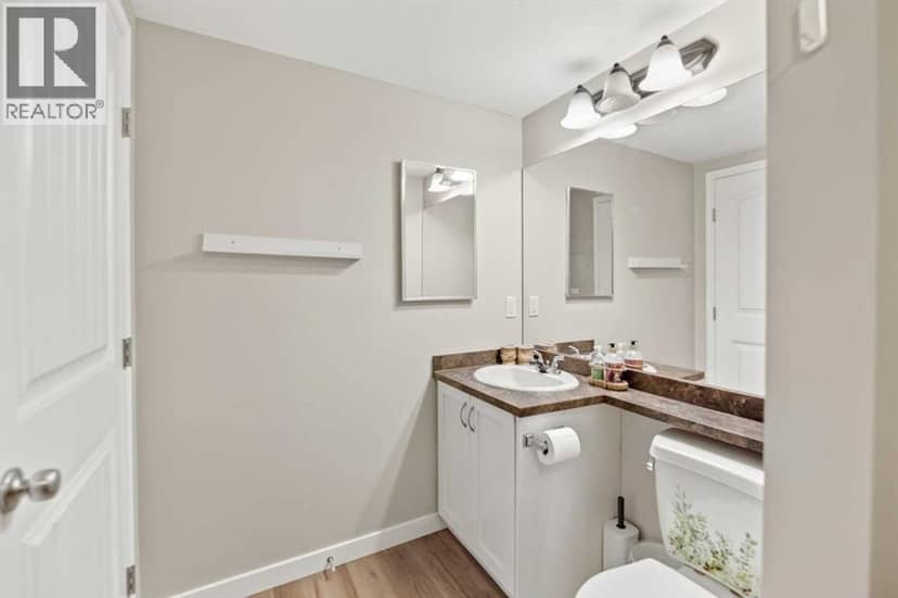 915, 31 Jamieson Avenue — photo 14 of 21
