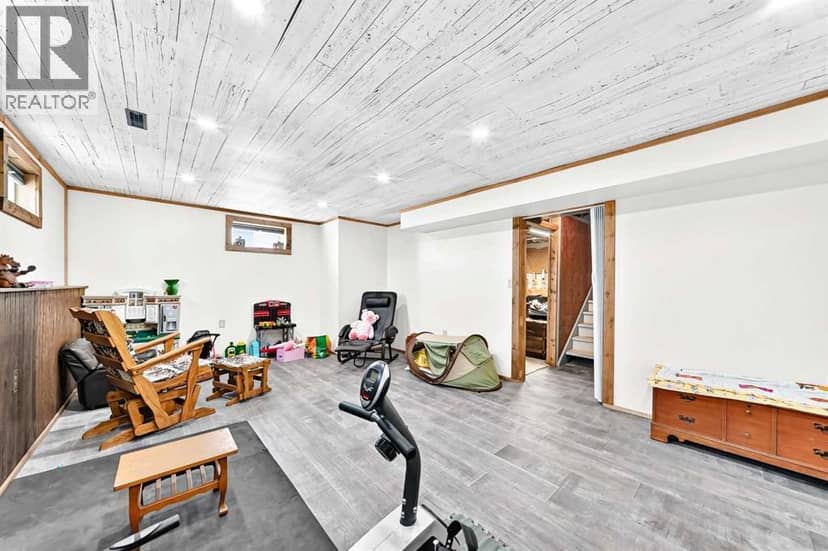 224004 Range Road 233 — photo 21 of 40