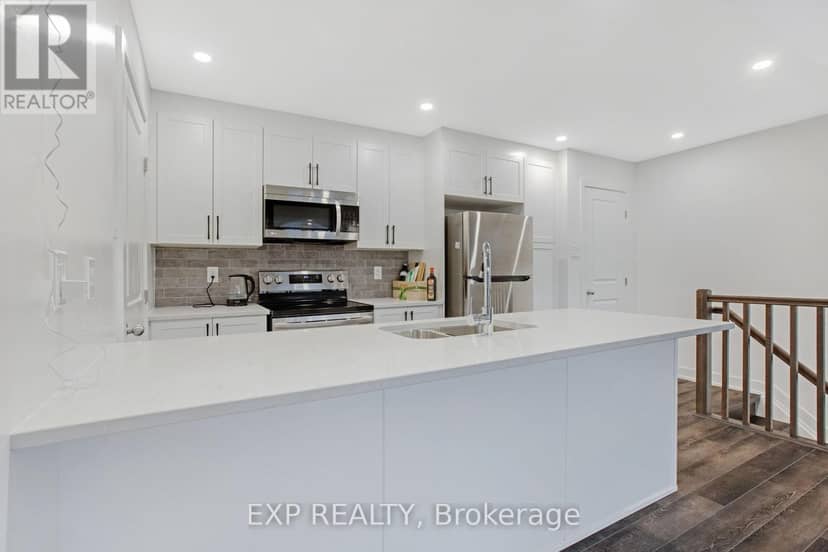 C - 380 Rolling Meadow Crescent — photo 5 of 25