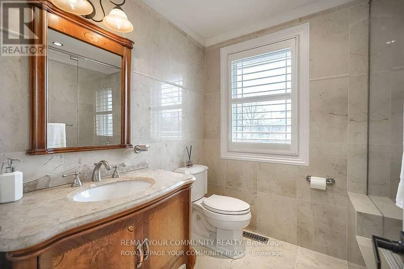 18 Terryellen Crescent — photo 31 of 40