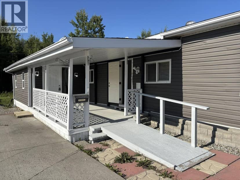 17 562 ELM STREET, Quesnel