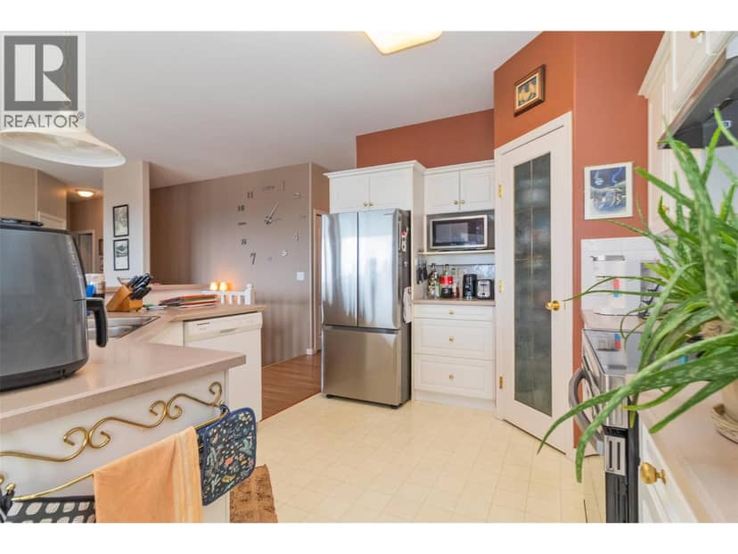 843 Lone Pine Drive, Kelowna, photo 4