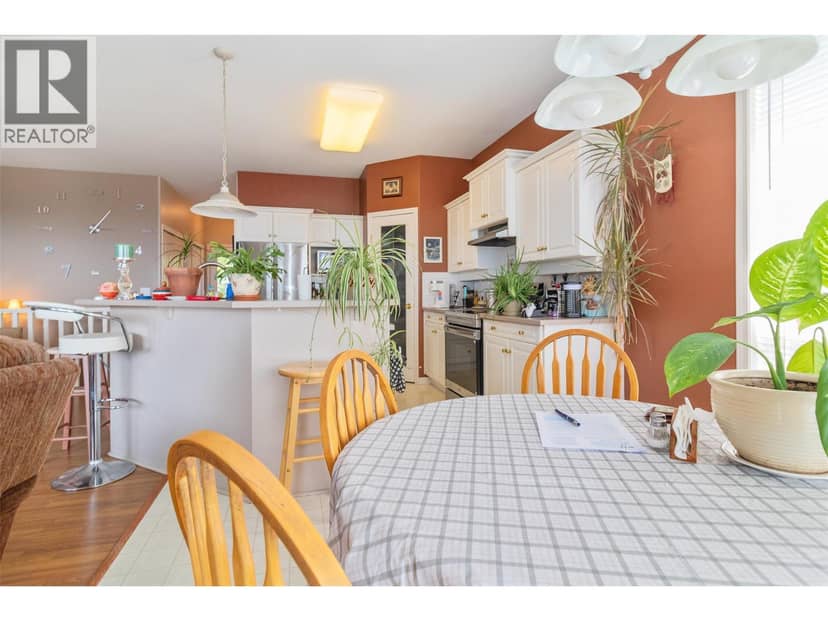 843 Lone Pine Drive, Kelowna, photo 8