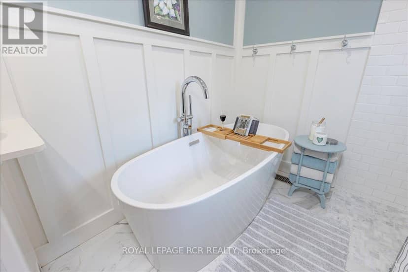 1093 North Bay Drive — photo 26 of 35