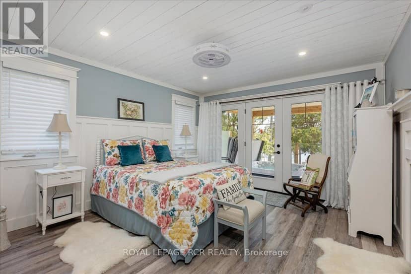 1093 North Bay Drive — photo 19 of 35