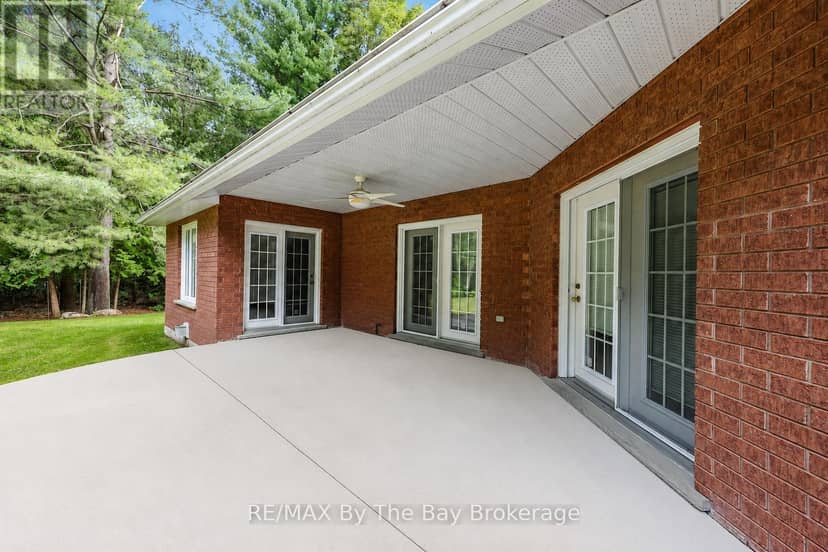 90 Goldfinch Crescent — photo 40 of 40