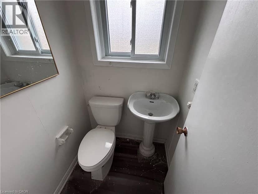 4 BEECHWOOD Court — photo 17 of 27