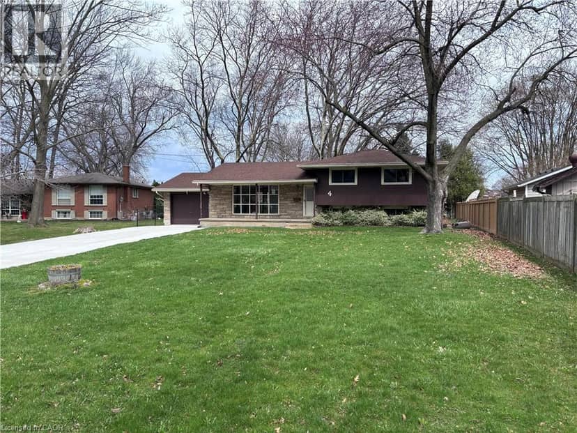 4 BEECHWOOD Court — photo 3 of 27