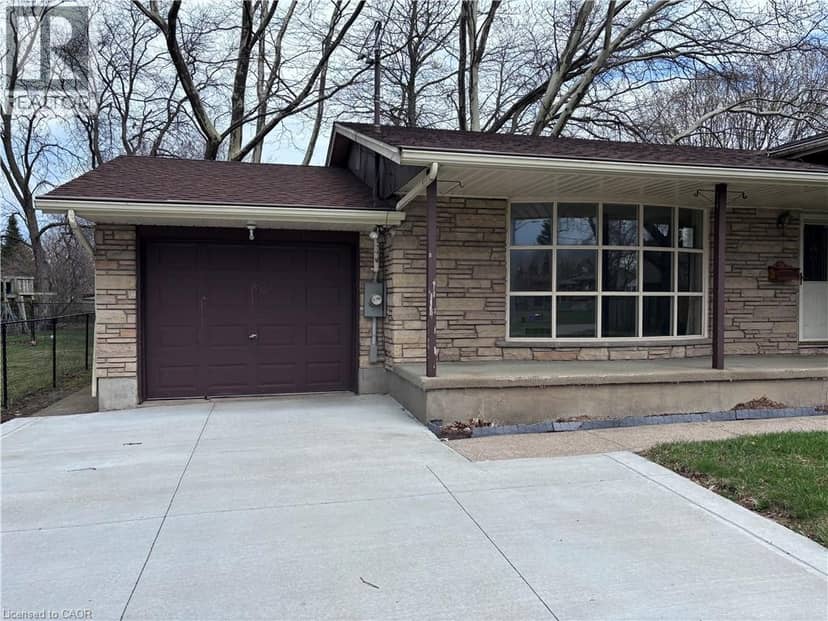 4 BEECHWOOD Court — photo 4 of 27