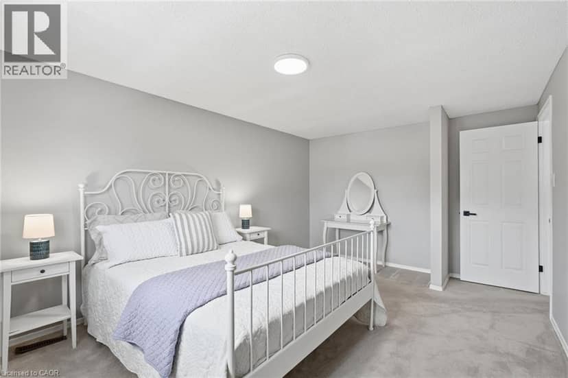 10 ACACIA Street — photo 27 of 40