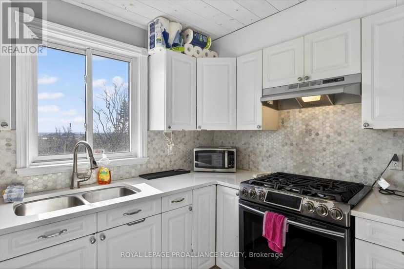 1539 Cherryhill Road — photo 14 of 40