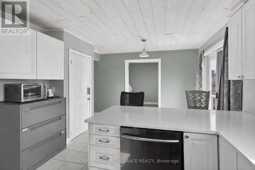 1539 Cherryhill Road — photo 16 of 40