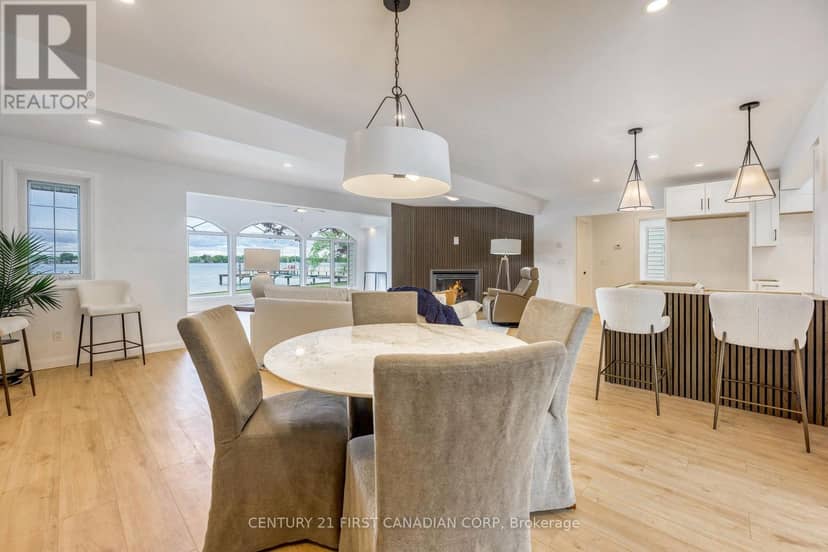 3877 St Clair Parkway — photo 16 of 40