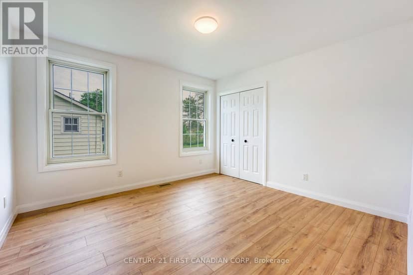 3877 St Clair Parkway — photo 25 of 40