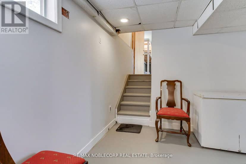 17 Larkdale Crescent — photo 35 of 40