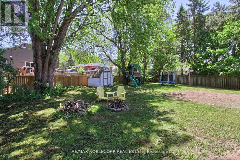 17 Larkdale Crescent — photo 40 of 40