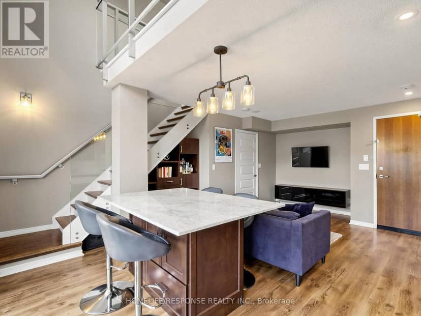 225 - 215 Queen Street E — photo 12 of 26