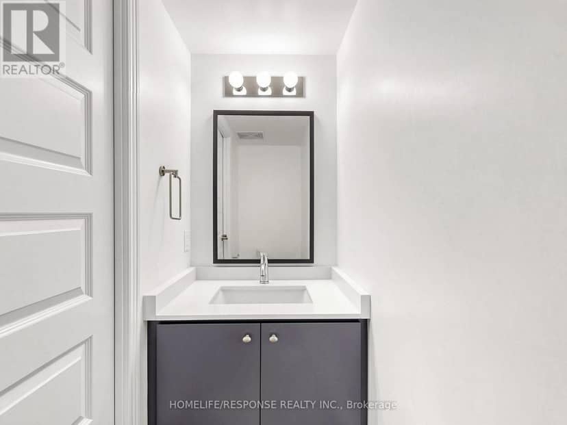 225 - 215 Queen Street E — photo 14 of 26