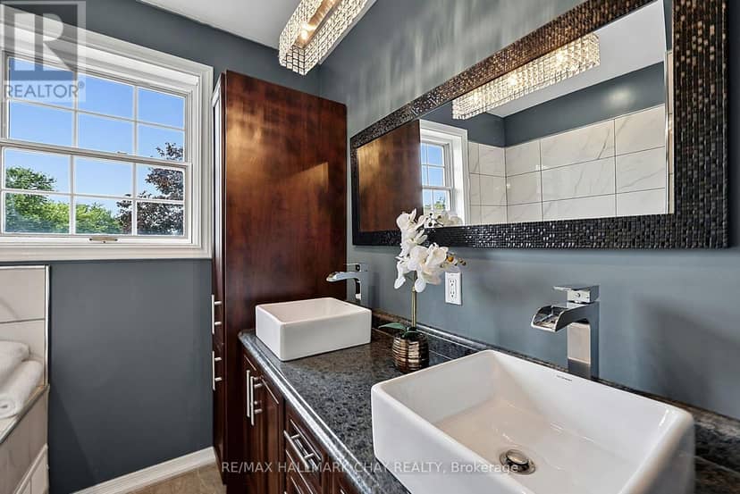 334 Parkwood Avenue — photo 15 of 29