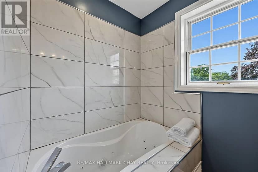 334 Parkwood Avenue — photo 17 of 29
