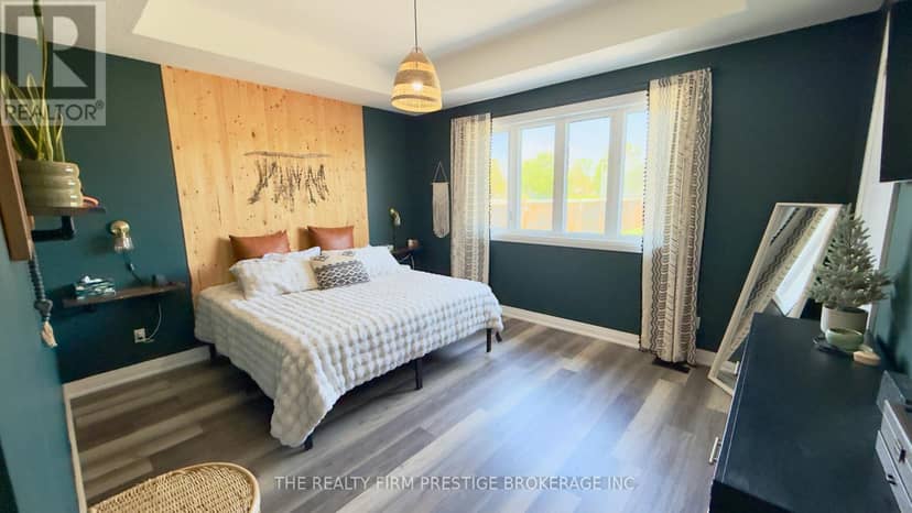 213 Leitch Street — photo 12 of 29