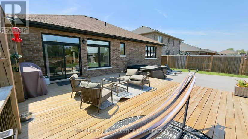 213 Leitch Street — photo 26 of 29