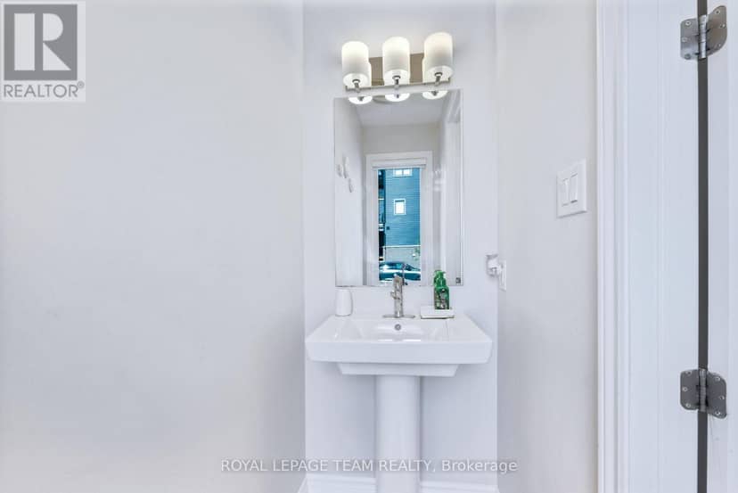 4124 Obsidian Street — photo 5 of 37