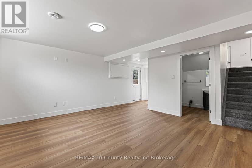 61 Airey Avenue — photo 26 of 35