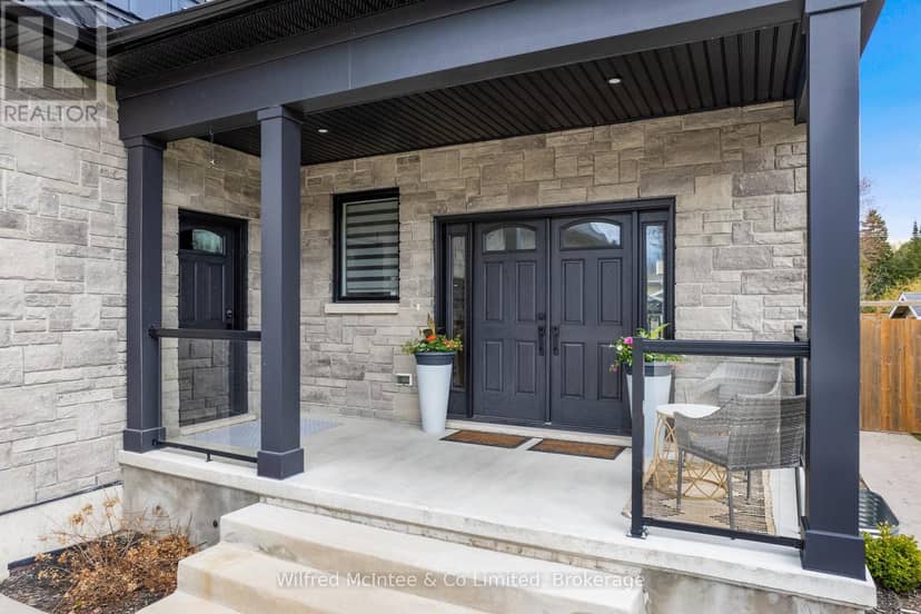 107 Ottawa Avenue — photo 4 of 40