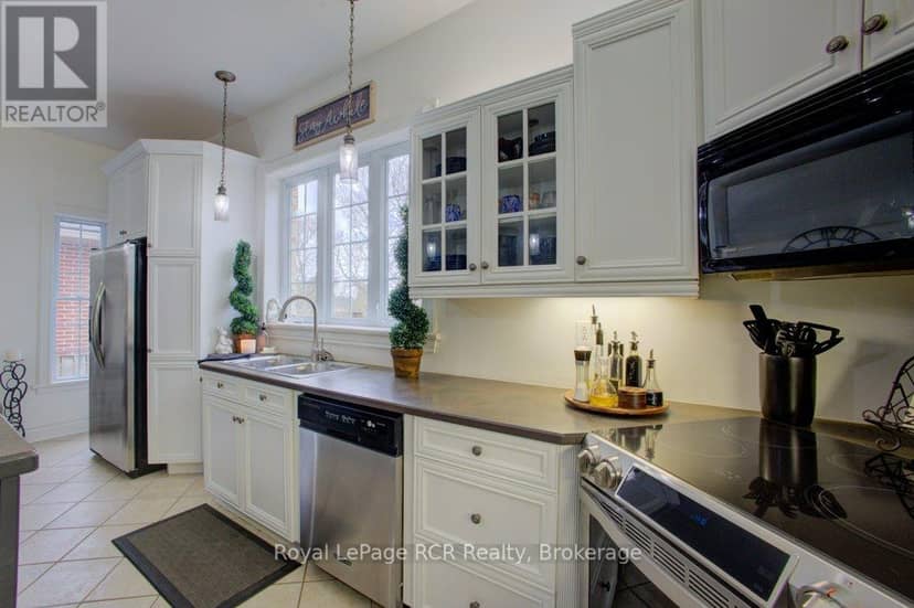 116 Walton Street — photo 15 of 37