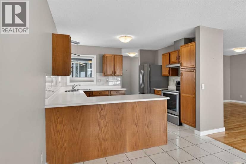96 Norquay Heights NW — photo 11 of 40