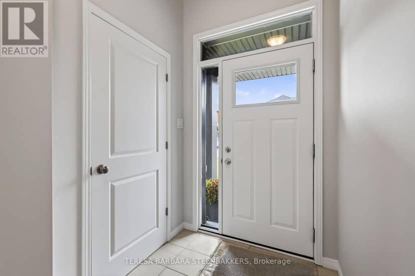 689 Taliesin Crescent E, Ottawa, photo 2