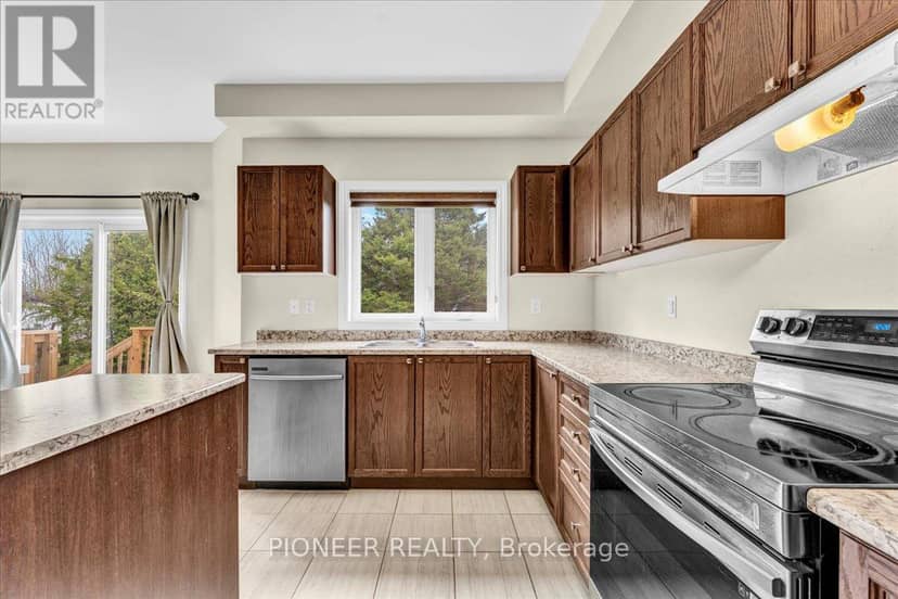 5 Todd Crescent — photo 19 of 40
