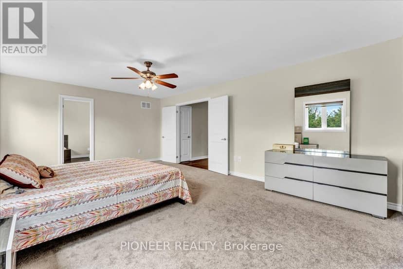 5 Todd Crescent — photo 24 of 40