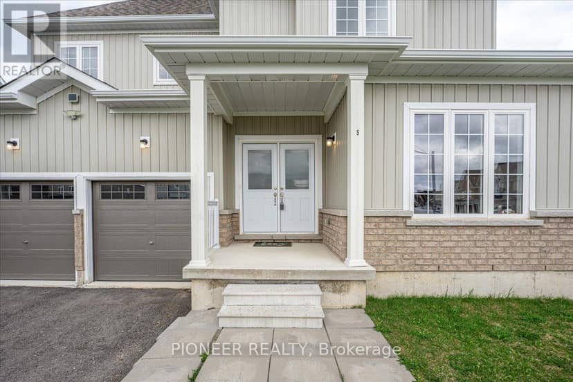 5 Todd Crescent — photo 3 of 40
