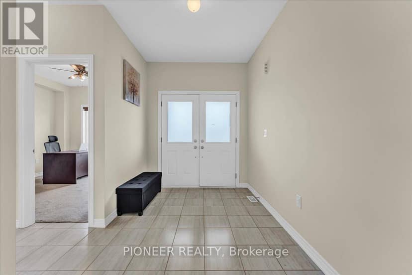5 Todd Crescent — photo 4 of 40