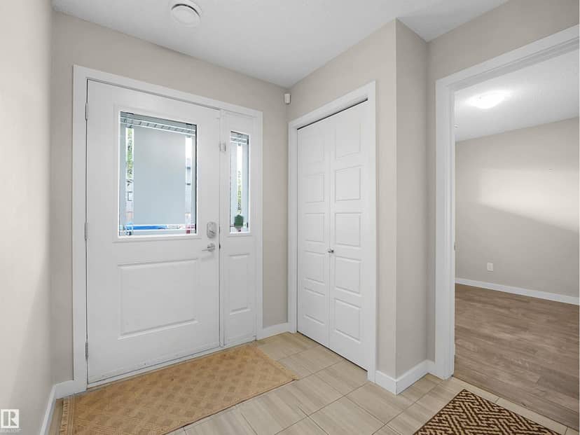 3346 15A AV NW — photo 9 of 40