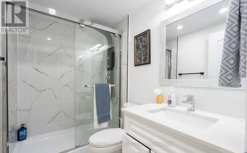 20 Somerset Avenue — photo 8 of 14