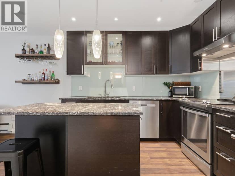 216 1549 Kitchener Street, Vancouver, photo 3
