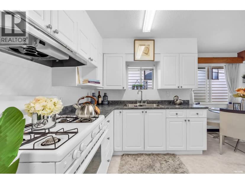 3006 E 27TH AVENUE, Vancouver, photo 8