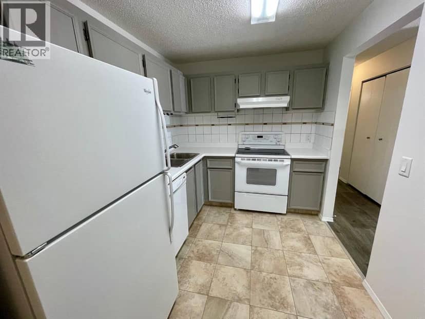 81 Cedar Springs Gardens SW — photo 9 of 23