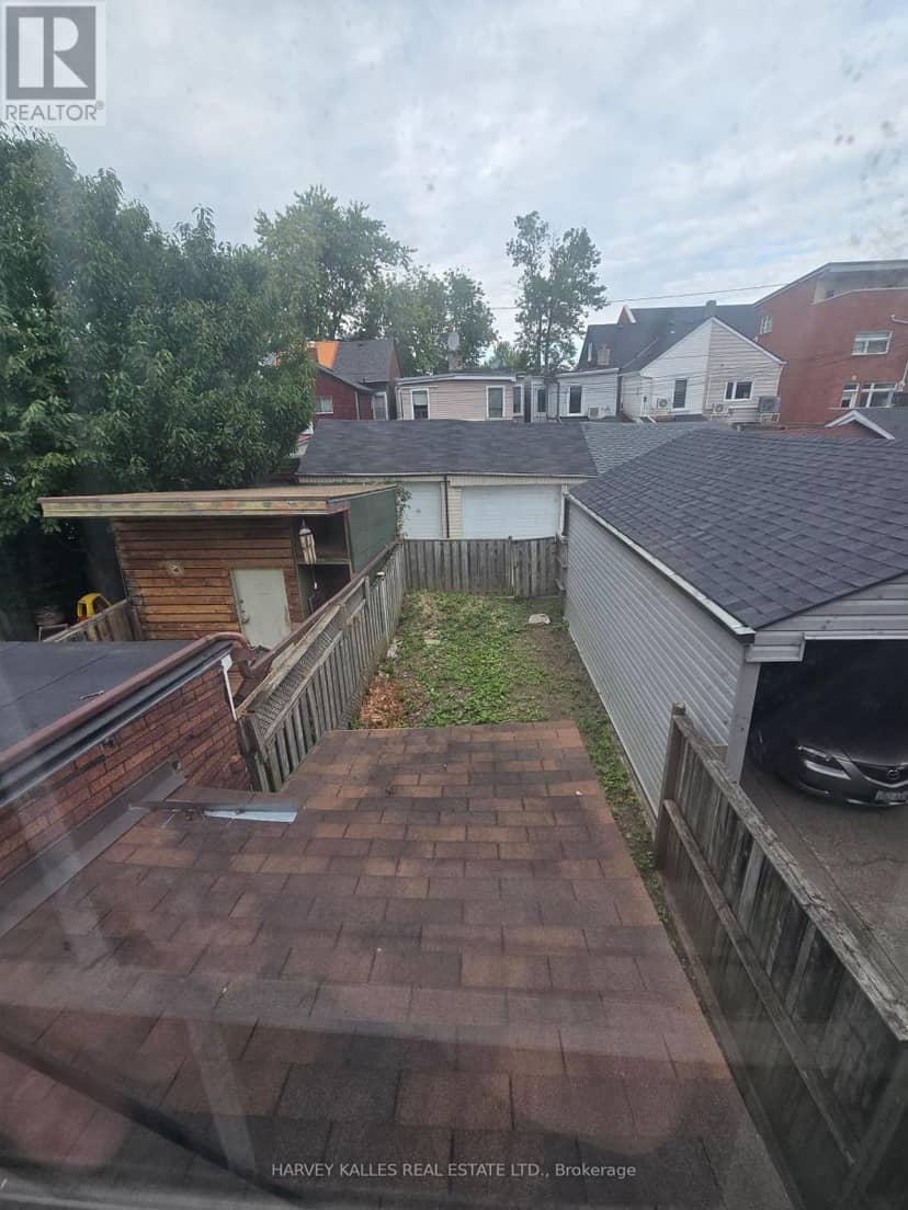 12 Whitaker Avenue — photo 4 of 6
