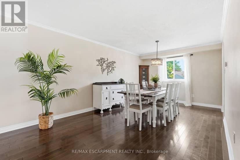 10 Acacia Street — photo 11 of 40