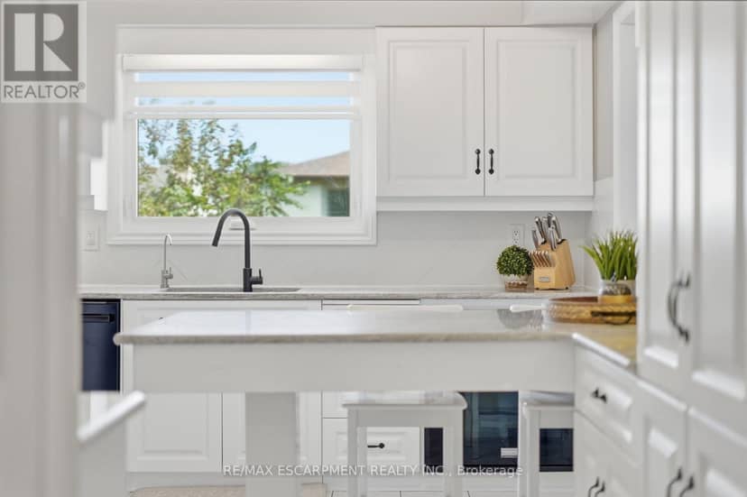 10 Acacia Street — photo 12 of 40