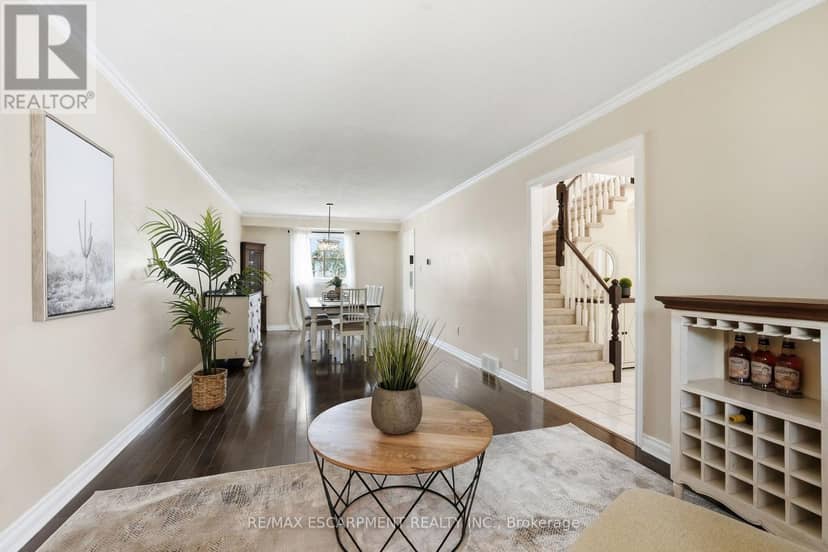 10 Acacia Street — photo 9 of 40