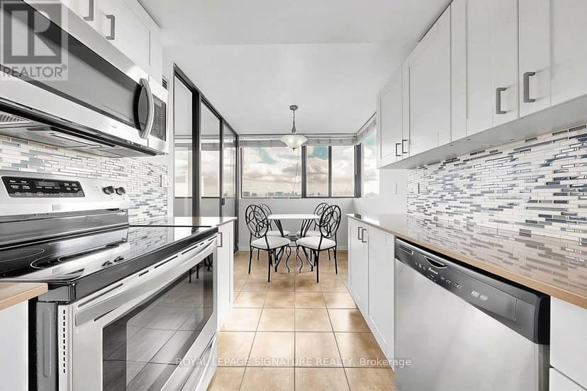 902 - 133 Torresdale Avenue — photo 10 of 25