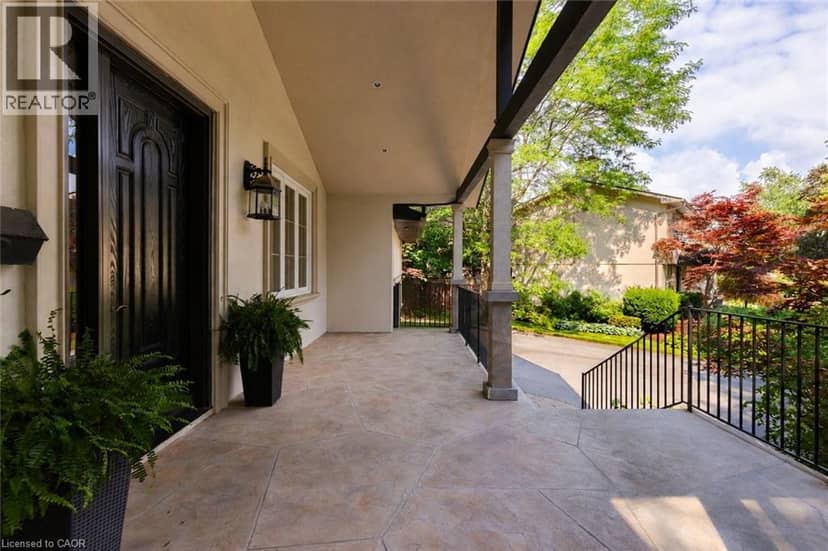 1063 GREENOAKS Drive — photo 4 of 40