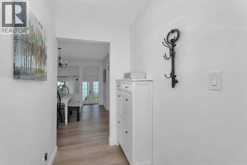 79 Birchcliff Road — photo 9 of 40