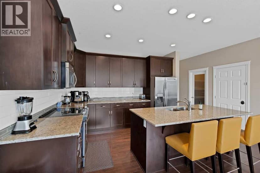 146 Canoe Crescent SW, Airdrie, photo 6