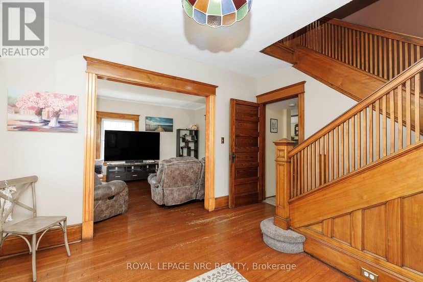 44 Phipps Street — photo 15 of 40